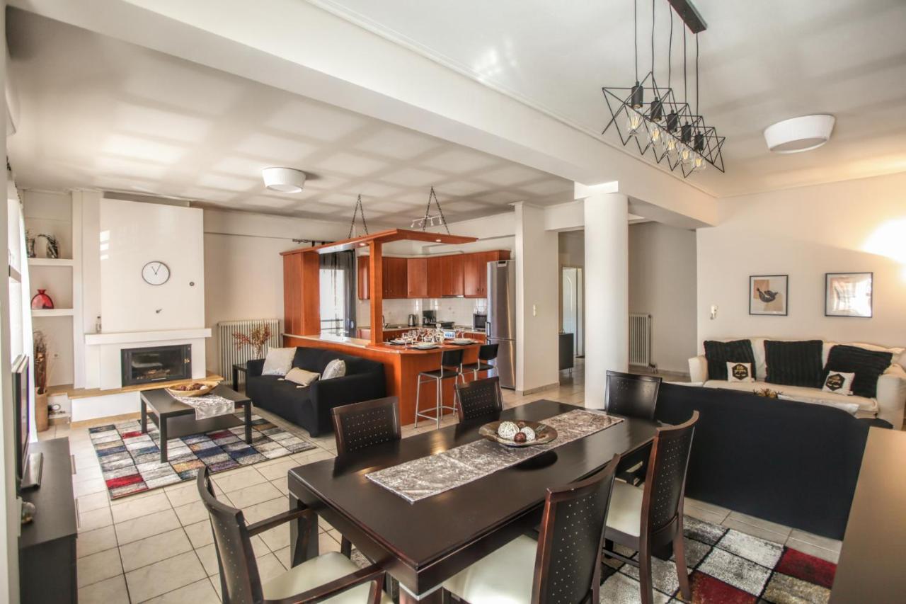 Grand Meteora Central Luxury Apartment Калампака Экстерьер фото